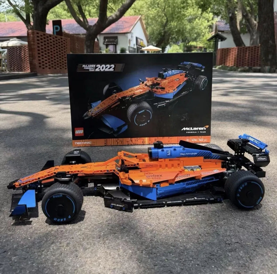 LEGO Technic McLaren Formula 1 Race Car Set 42141 1432pcs 18+