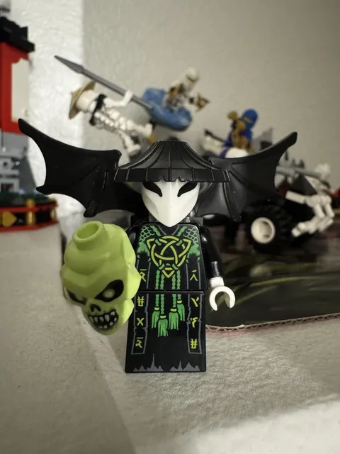 LEGO NINJAGO Skull Sorcerer njo0607 with Wings & Skull of Hazza D’ur