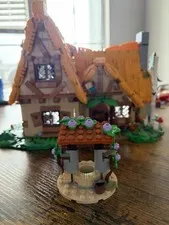 LEGO Disney Princess: Snow White and the Seven Dwarfs' Cottage (43242)