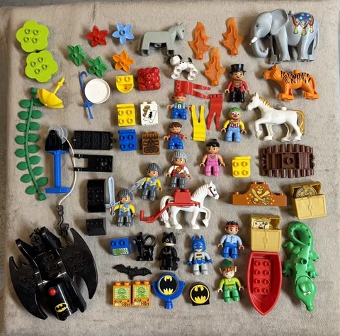 Huge Lot Lego Duplo Figures Minifigs Animals Parts Batman Jake Circus Knights
