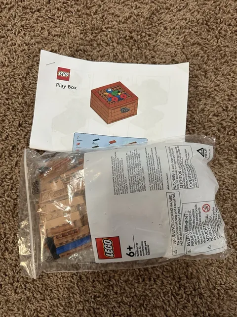 LEGO Play Box Promotional Set 6154873 64pcs Limited Edition Polybag 6+