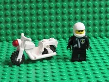 Lot of Lego Classic Town Police Vintage Lego Minifigure Motorcycle Bike CB23
