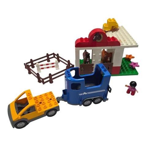 37 Of 38 Bricks from Lego Duplo Horse Stables 5648 No box/manual