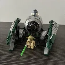 LEGO Yoda’s Jedi Starfighter 75360 Complete w/ Minifigs and Instructions