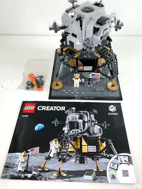 Lego Creator Expert 10266 NASA Apollo 11 Lunar Lander Retired