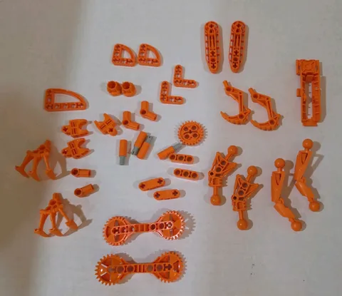 Lot 30 Vintage LEGO Bionicle Technic Pieces Parts Genuine