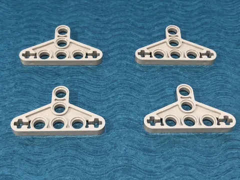 LEGO PART 2905 TECHNIC LIFTARM TRIANGLE THIN 3x5 4 PIECES (GRAY)