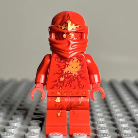 LEGO Ninjago 9591 Weapon Pack Kai NRG Minifigure njo0055 Rise of the Snakes 2E