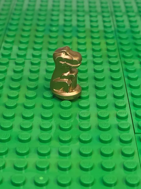 LEGO Baby Dinosaur Figure Gold And Sitting - 2009