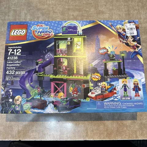 LEGO DC Super Hero Girls: Lena Luthor Kryptomite Factory (41238)