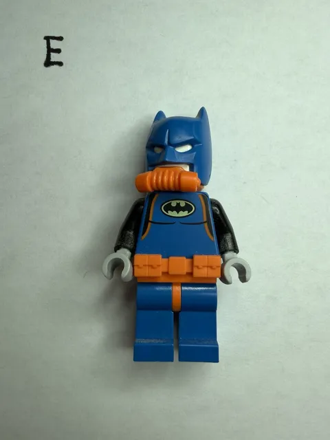 LEGO minfigure Superhero Batman ScuBatsuit sh309 From Batcave Break-In