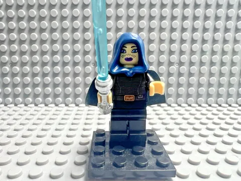 LEGO Star Wars Minifigure - Barriss Offee Dark Blue cape / hood - SW0379