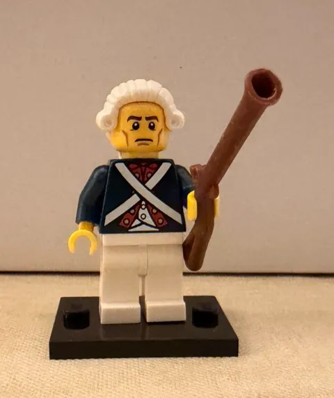 LEGO 71001 Series 10 Revolutionary Soldier Minifigure Retired Collectible CMF
