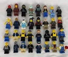 Lego minifigures, mixed lot 32 Figures!