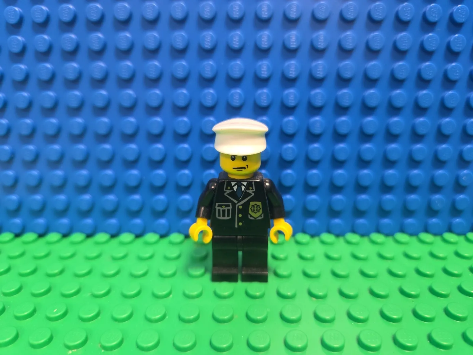 LEGO Police Officer Magnet Minifigure 4266910 City Town CMF Lot Rare Vintage HTF