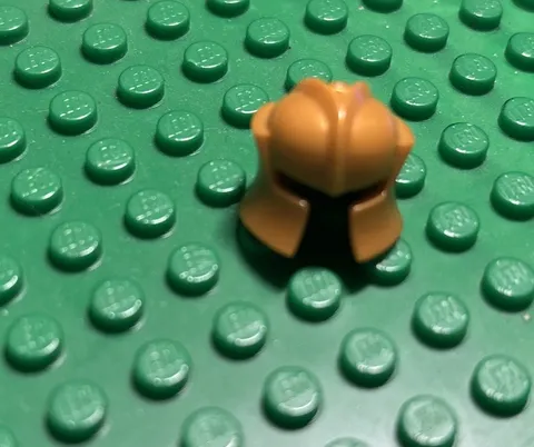 Lego - Minifigure Headgear - Gold Helmet, Castle Knight