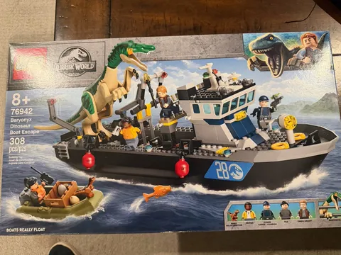 LEGO Jurassic World Baryonyx Boat Escape 76942 Set 308 Pieces 8+ Boats Float
