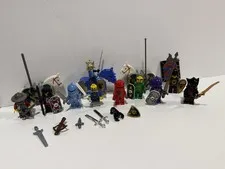 Lot of Lego Knight's Kingdoms Minifigs Pieces. Rascus Jayko Vladek Danju Horses