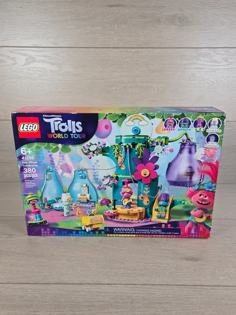 LEGO Retired Set #41255 Trolls World Tour Pop Village Celebration Rough Box