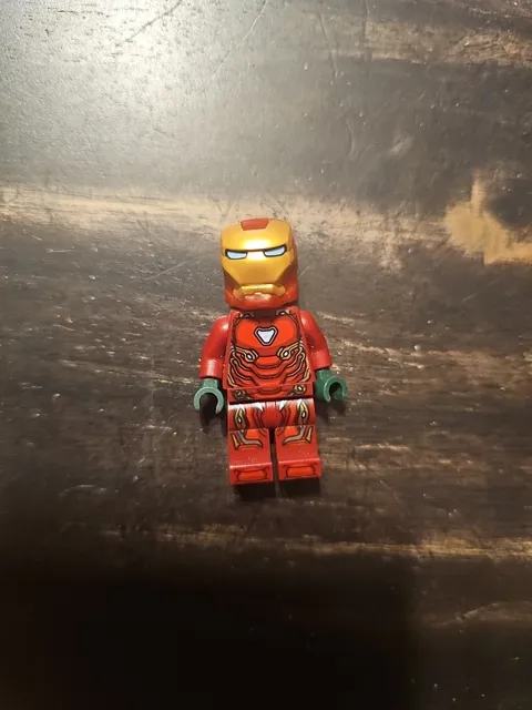 LEGO Marvel Super Heroes Iron Man Mark 50 Armor Minifigure Avengers 76108 76125
