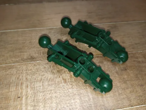 2 Lego part 50920 Bionicle Toa Hordika Leg Section in Dark Green Retired pieces