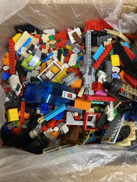 LEGO Bulk Lot Mixed Bricks and Pieces Assorted Colors 18 lbs Pounds Loose