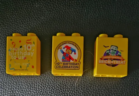 Lot of Legoland Florida 10th Anniversary blocks (2) and Block or treat