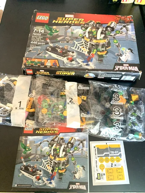 LEGO Super Heroes: Spider-Man 76059 Spider-Man: Doc Ock's Tentacle Trap Complete