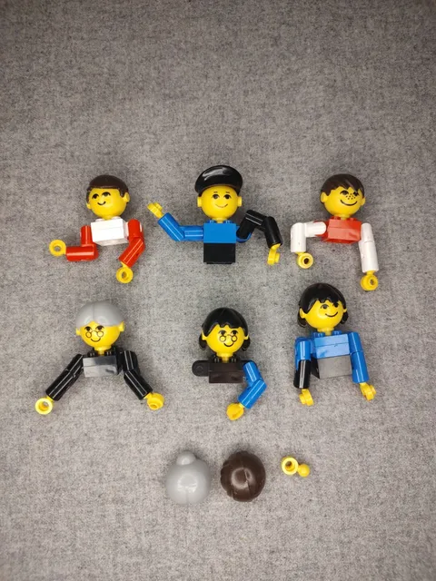 Lego Vintage 1970's Bighead Figures Lot Of 6 Police Hat Extra Hair Rare