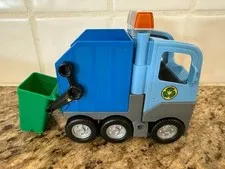 2013 LEGO DUPLO TARGET EXCLUSIVE GARBAGE TRUCK FROM LEGO SET #10519