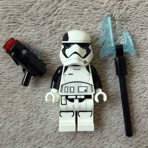 LEGO x Star Wars: First Order Stormtrooper Executioner (SW0886 / 75197)