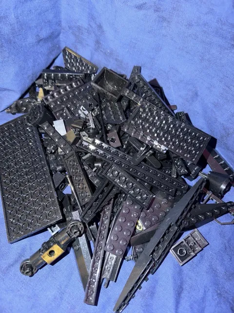 LEGO Lot of 194 Random Pieces-Black Assorted Pieces