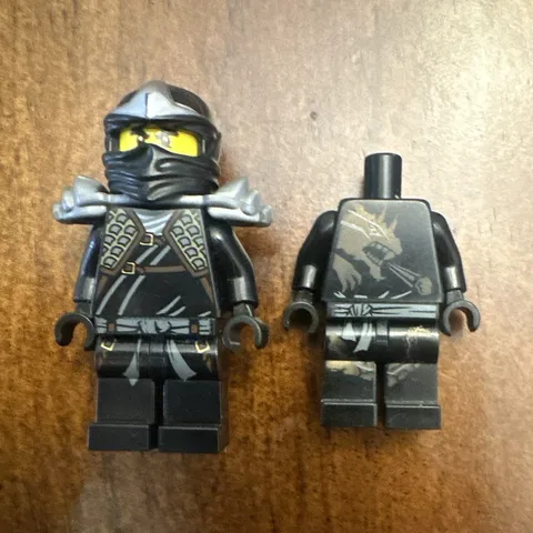 LEGO ninjago Cole ZX cracked, and Cole DX no head or mask good condition