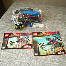 LEGO Marvel 76016 Spider-Helicopter Rescue complete w/ Manual+ mini figures