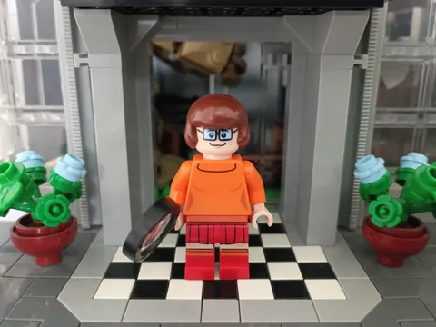 Lego Scooby-Doo Velma Dinkley Minifigure 75904