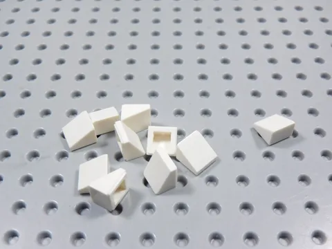 LEGO Lot of 10 White 1x1x2/3 Mini Slopes BB