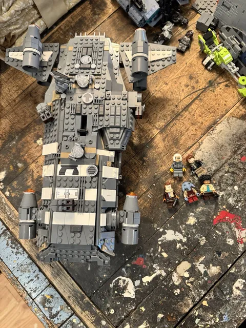 LEGO Star Wars Skeleton Crew The Onyx Cinder 75374 Retired Set 100% Complete