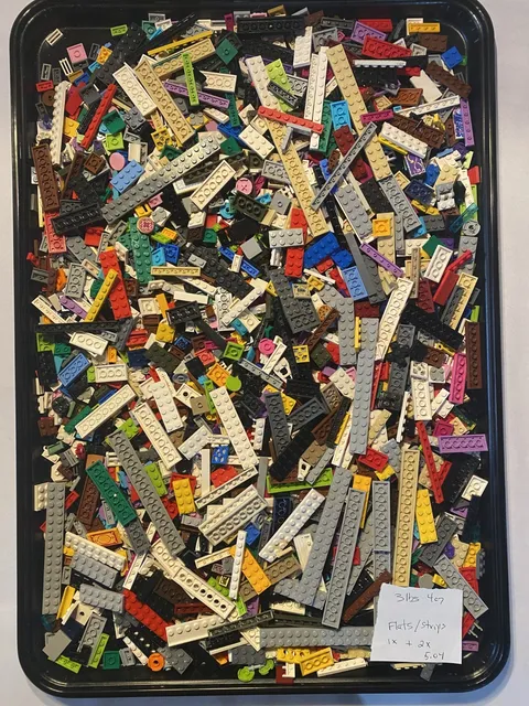 Lego 2X Flat Plates (Lot 5.04) – Random Selection of Sizes and Colors