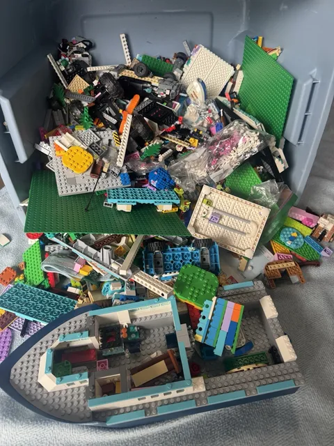 Bulk LEGO LOT 20 Pounds Bricks, parts, Pieces, For Parts