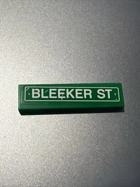 LEGO Bleeker Street Sign Printed Tile Brick Spider-Man Doctor Strange NYC Rare