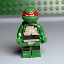 LEGO: Teenage Mutant Ninja Turtles "Raphael" (tnt015) Minifigure and Katanas F10