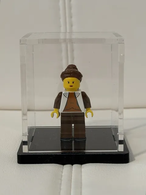 LEGO Princess Leia SW0104 Minifigure Cloud City 10123 GREAT CONDITION