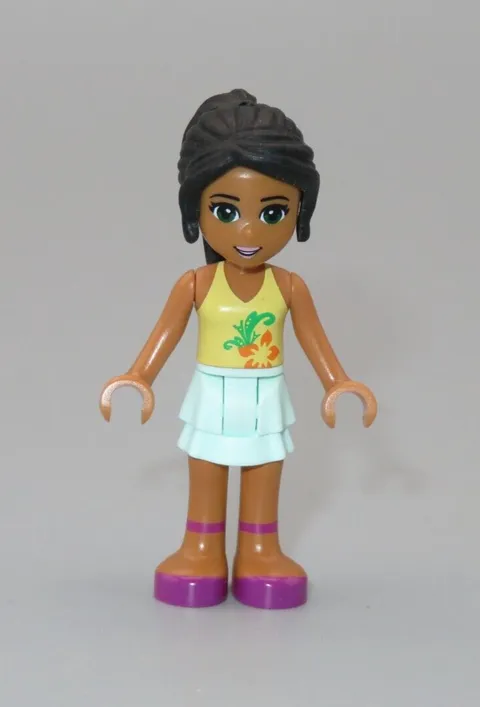 LEGO Friends Nicole female blue skirt minifigures 3184 Adventure Camper