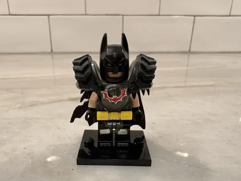 The LEGO Movie 2 Minifigure: Battle Ready Batman (Perfect Condition)