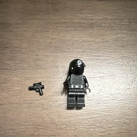 LEGO Star Wars Imperial Gunner Minifigure Black Helmet w/ Blaster Accessory