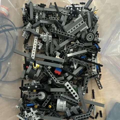 LEGO Technic Mixed Parts Lot Gray/Black Beams Pins Axles Gears Wheels (BAG)
