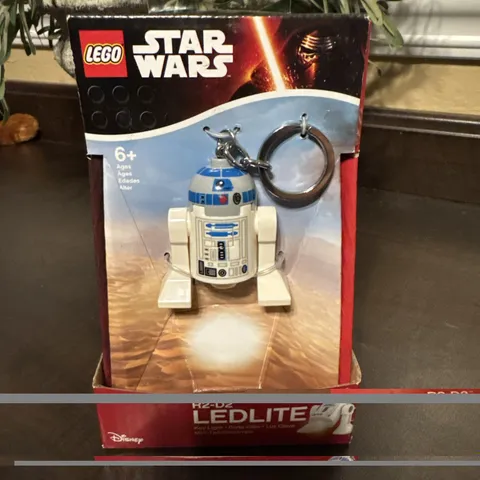 Disney LEGO Star Wars R2-D2 LED Lite Key Chain Light Flashlight Minifigure New