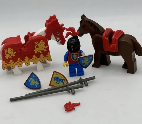 Vintage LEGO Castle Lion Knights Lot Horses Minifigure Barding Shields Joust