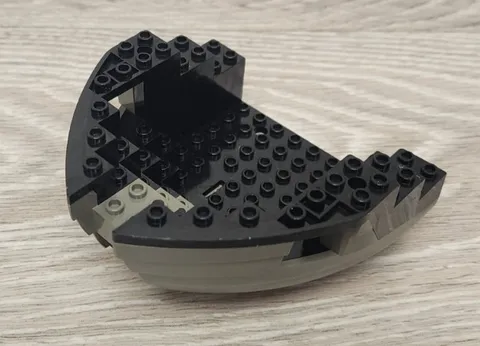 Lego 6051 6050c03 6051c03 75046c03 Boat Hull Small Bow 12 x 12 x 5 1/3 Black Top
