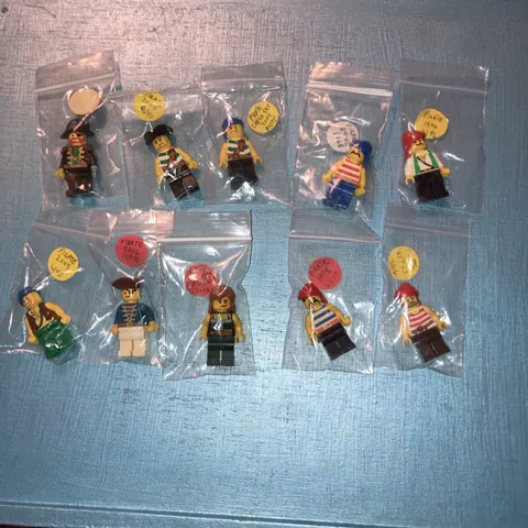 10 LEGO Pirates Minifigures - Captain Red Beard Female Hats Hair